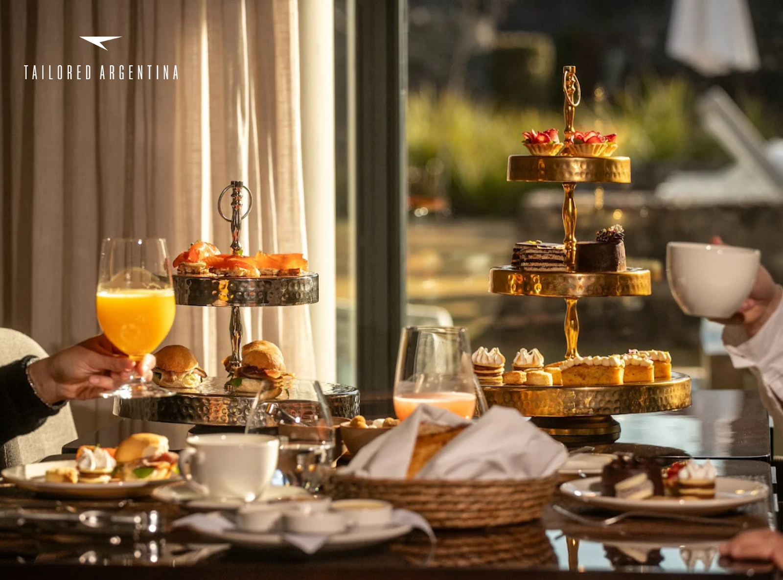 Are meals or private chefs included?