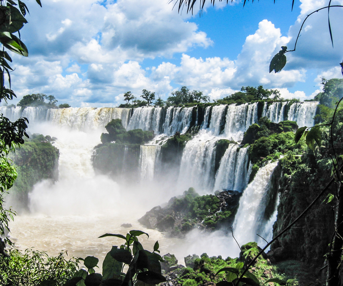 Iguazú Falls Argentina and Brazil: Which Side Is Better to Visit?
